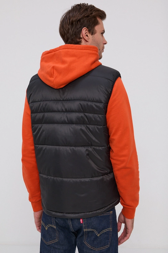 Prsluk Jack Wolfskin  Temeljni materijal: 100% Poliester Postava: 100% Poliester Ispuna: 100% Poliester