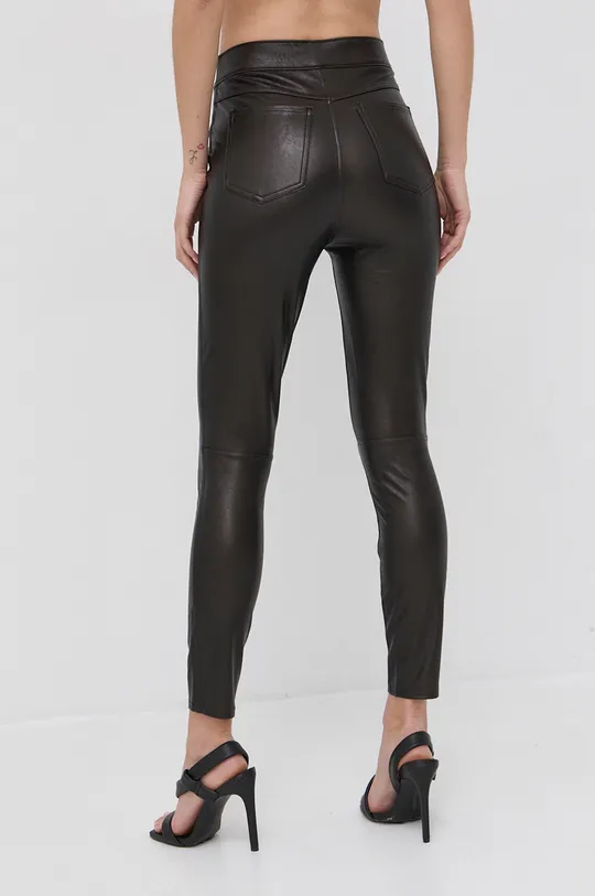 Spanx alakformáló leggings Leather-Like Ankle Skinny  Bélés: 20% elasztán, 80% poliészter Jelentős anyag: 4% elasztán, 96% műselyem