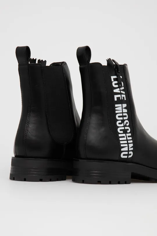 Δερμάτινες μπότες Τσέλσι Love Moschino  Πάνω μέρος: Φυσικό δέρμα Εσωτερικό: Συνθετικό ύφασμα Σόλα: Συνθετικό ύφασμα