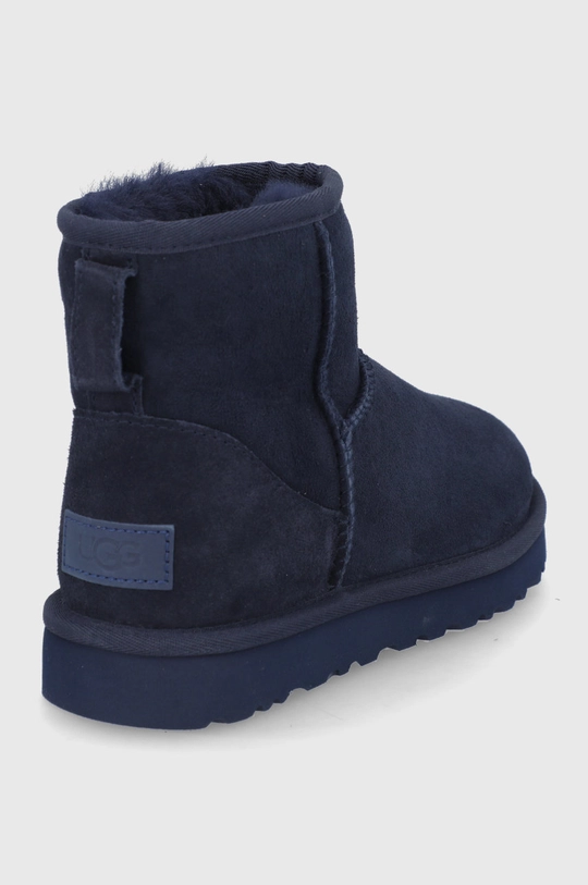 UGG - Semišové snehule Classic Mini II  Zvršok: Semišová koža Vnútro: Vlna Podrážka: Syntetická látka