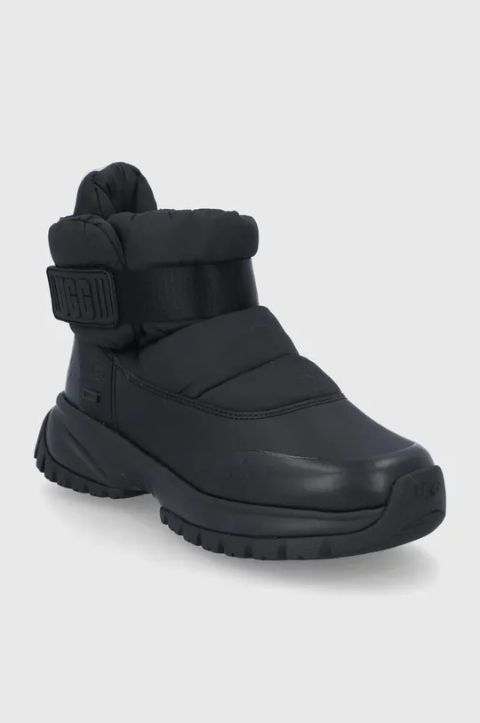 UGG snow boots black
