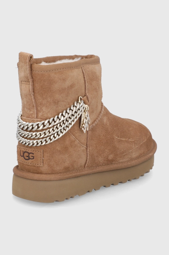 Замшевые сапоги UGG Classic Mini  Голенище: Замша Внутренняя часть: Шерсть Подошва: Синтетический материал