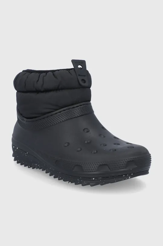 Snehule Crocs Classic Neo Puff Shorty Boot čierna