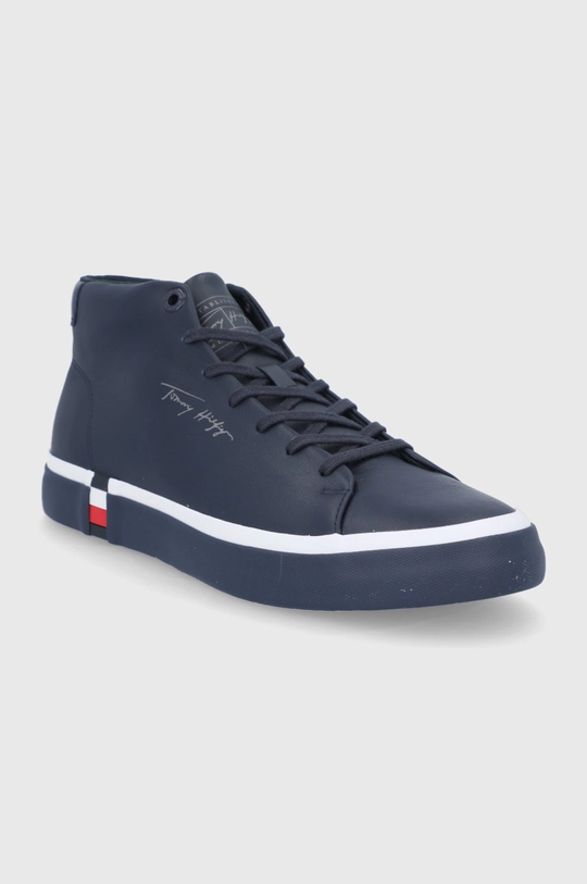 Kožená obuv Tommy Hilfiger tmavomodrá