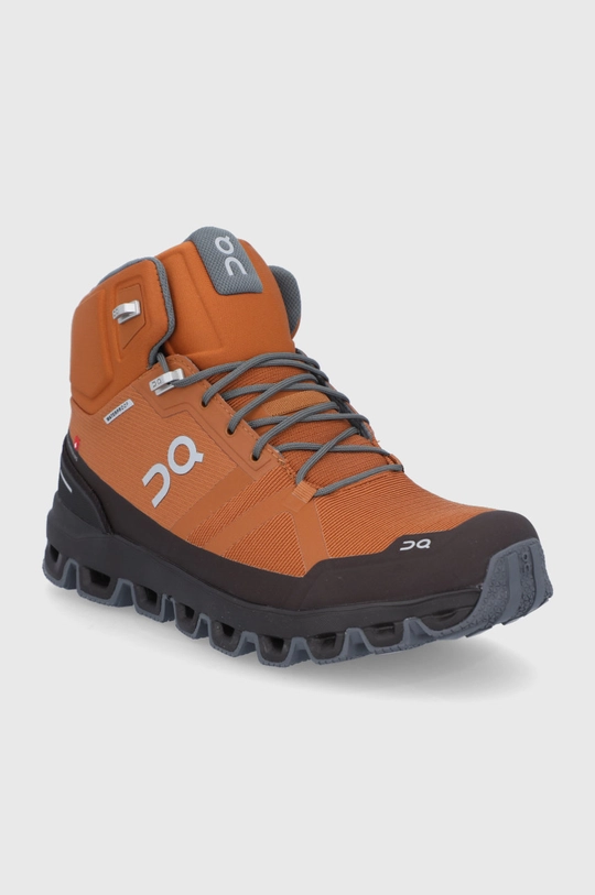 Cipele On-running Cloudrock Waterproof zlatna