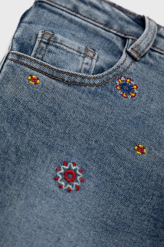 Desigual Jeansy dziecięce 21WGDD01 Materiał zasadniczy: 99 % Bawełna, 1 % Elastan, Wykończenie: 100 % Poliester, Wskazówki pielęgnacyjne:  prać w pralce w temperaturze 30 stopni, nie suszyć w suszarce bębnowej, nie wybielać, prasować w średniej temperaturze