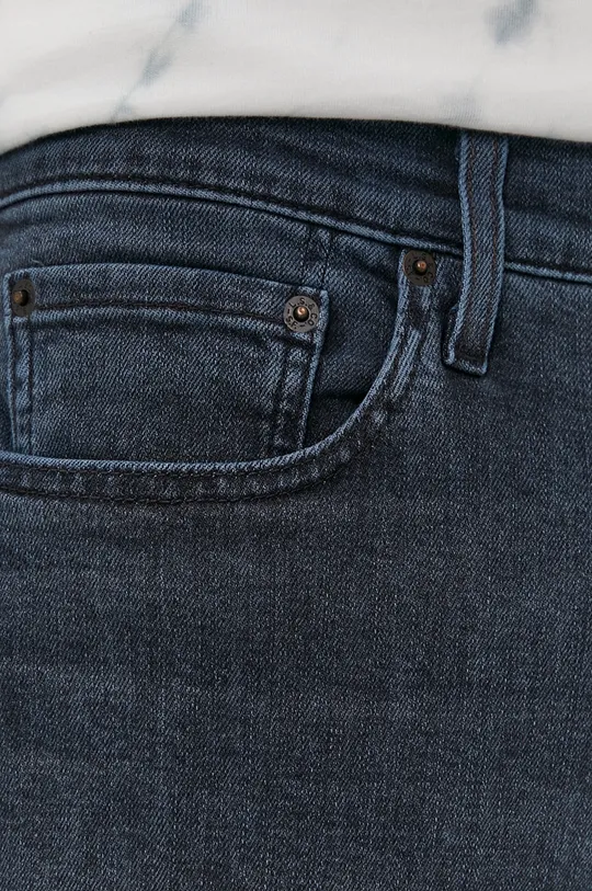 blu navy Levi's jeans