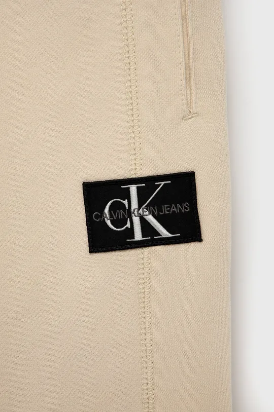 Παιδικό παντελόνι Calvin Klein Jeans  Κύριο υλικό: 100% Βαμβάκι Πλέξη Λαστιχο: 98% Βαμβάκι, 2% Σπαντέξ