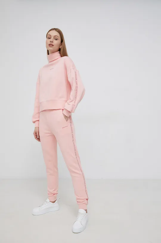 Βαμβακερό παντελόνι Calvin Klein Jeans ροζ