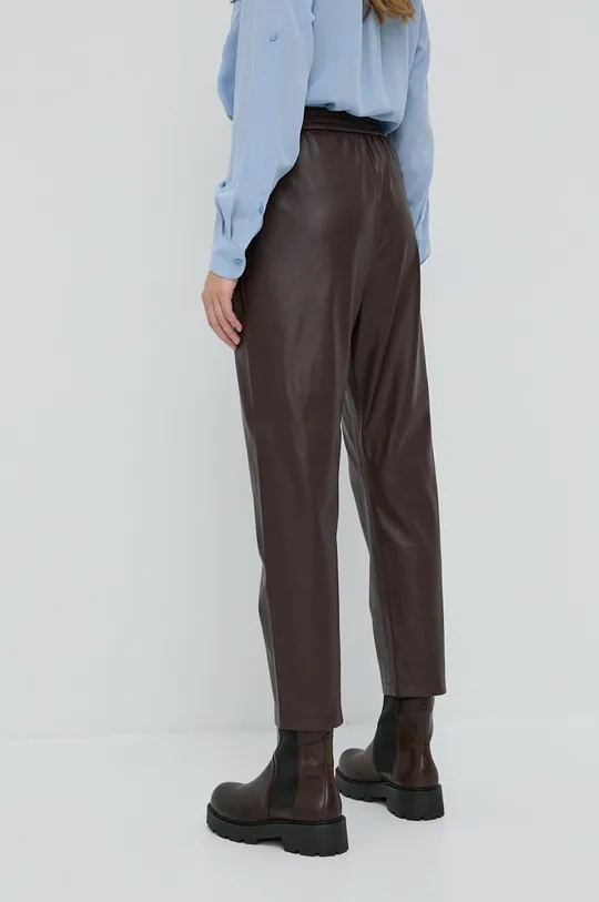 Nohavice Boss  Základná látka: 100% Polyester Podšívka vrecka: 100% Bavlna