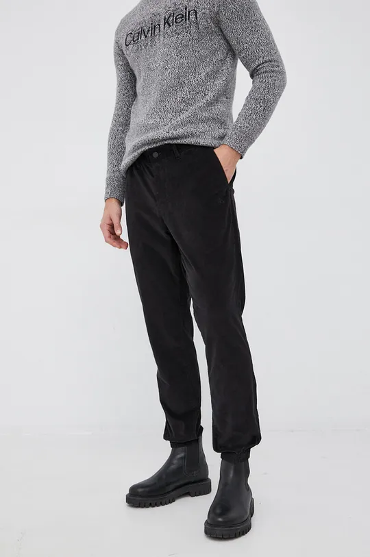 Calvin Klein Jeans Spodnie sztruksowe J30J318516.4890 czarny