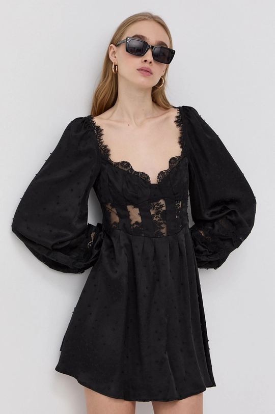 Φόρεμα For Love & Lemons  Φόδρα: 2% Σπαντέξ, 98% Ανακυκλωμένος πολυεστέρας Κύριο υλικό: 38% Lyocell, 62% Βισκόζη Προσθήκη: 54% Βαμβάκι, 46% Νάιλον