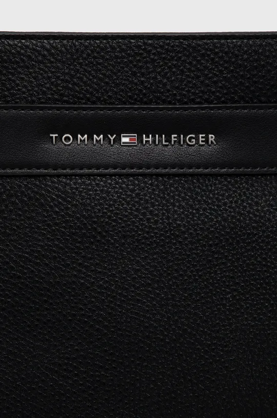 Сумка Tommy Hilfiger  Підкладка: 100% Поліестер Основний матеріал: 100% Поліуретан