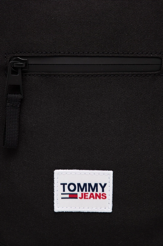 Malá taška Tommy Jeans čierna