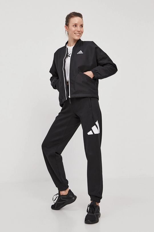 Футболка adidas білий