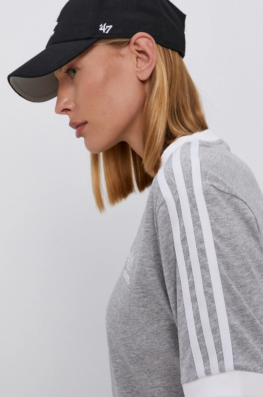 Хлопковая футболка adidas Originals H33576 Женский