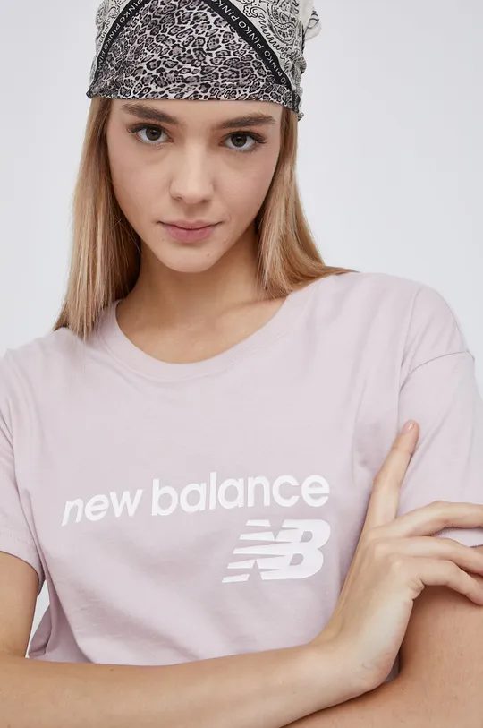 różowy New Balance T-shirt WT03805SCI