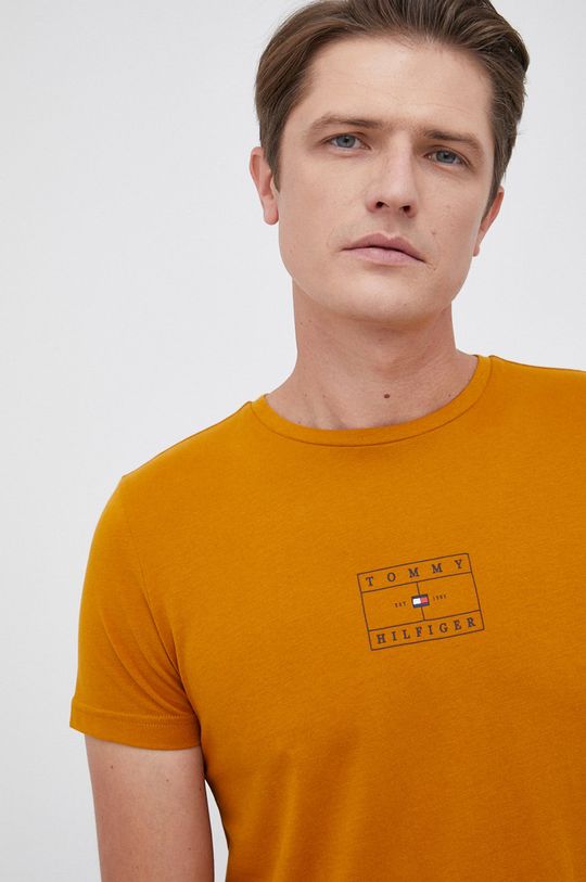 hořčicová Bavlněné tričko Tommy Hilfiger