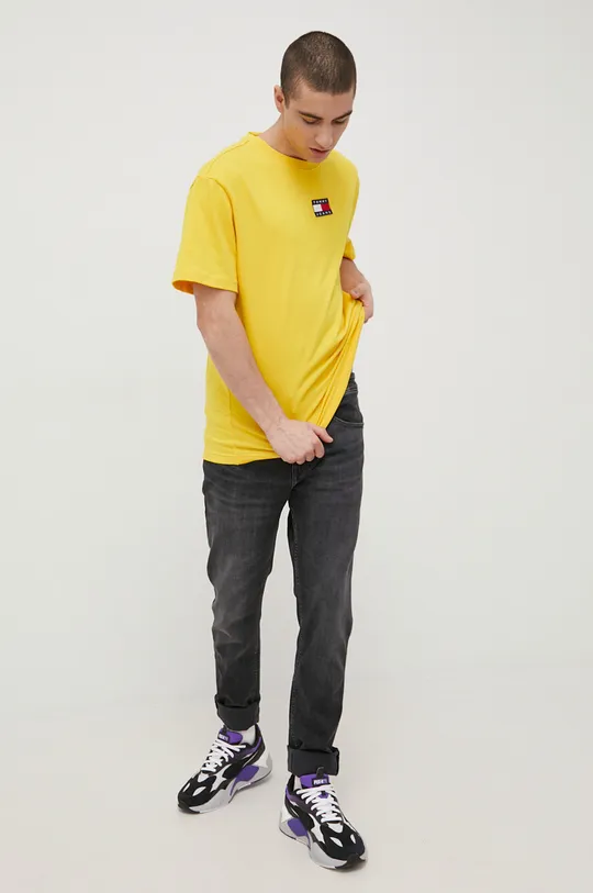 Tommy Jeans T-shirt bawełniany DM0DM10925.4890 żółty