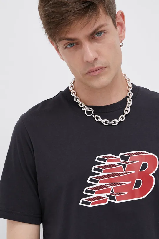 czarny New Balance T-shirt MT13904BK