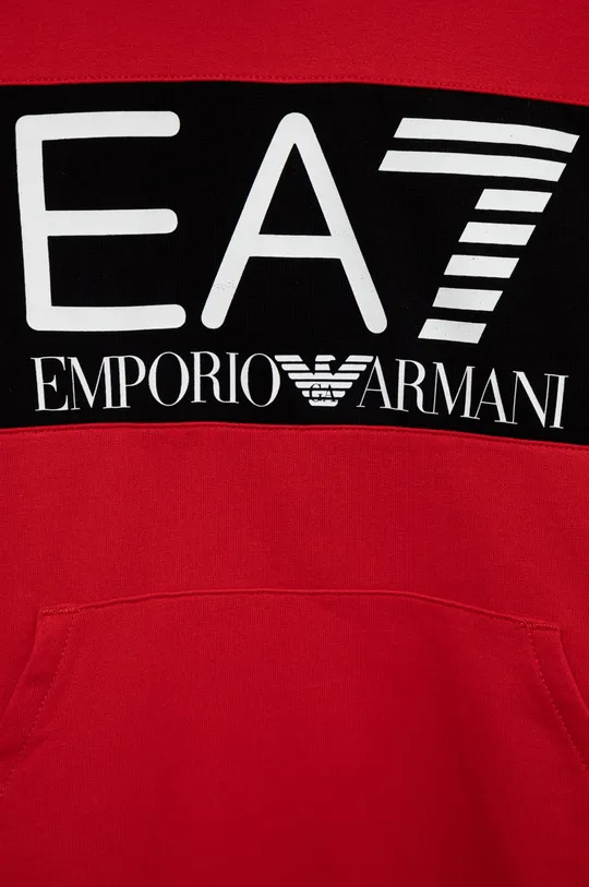 Παιδική βαμβακερή μπλούζα EA7 Emporio Armani  Κύριο υλικό: 100% Βαμβάκι Φόδρα κουκούλας: 100% Βαμβάκι Πλέξη Λαστιχο: 95% Βαμβάκι, 5% Σπαντέξ