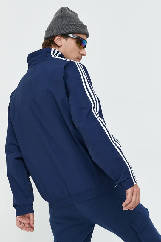 Куртка adidas Originals  Основной материал: 100% Вторичный полиамид Подкладка: 100% Переработанный полиэстер