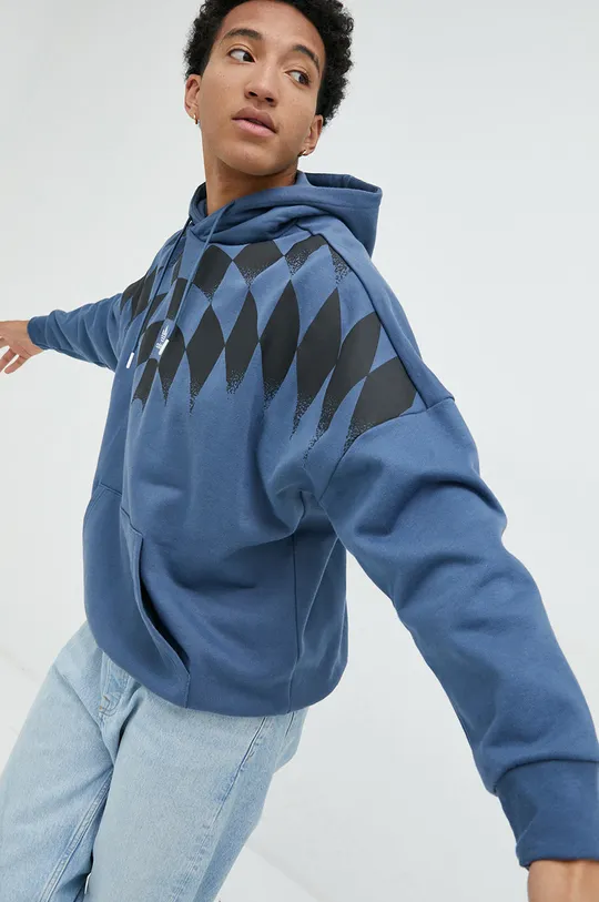 modra Bombažen pulover adidas Originals Moški
