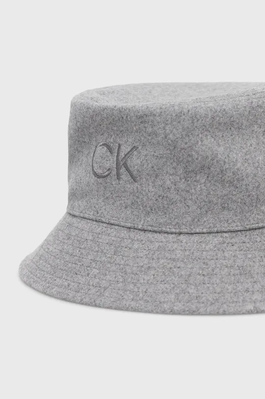 Двосторонній капелюх Calvin Klein сірий