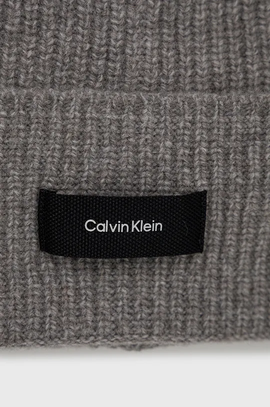 Шерстяная шапка Calvin Klein  78% Шерсть, 20% Полиамид, 2% Другой материал