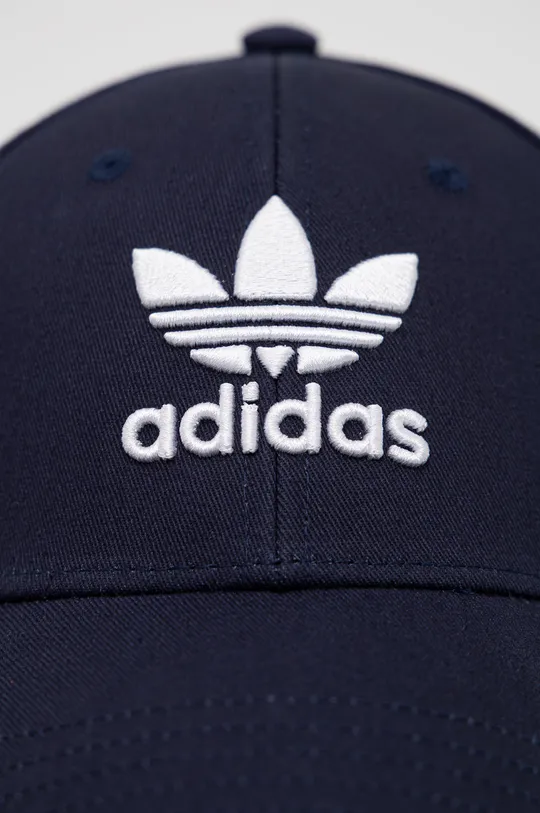 Бавовняна кепка adidas Originals темно-синій