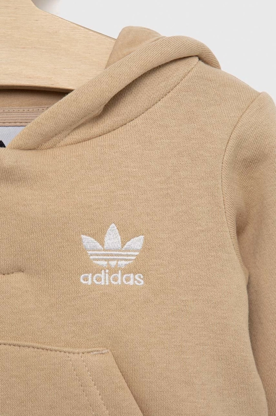 Detská súprava adidas Originals  Základná látka: 70% Bavlna, 30% Recyklovaný polyester Elastická manžeta: 95% Bavlna, 5% Elastan