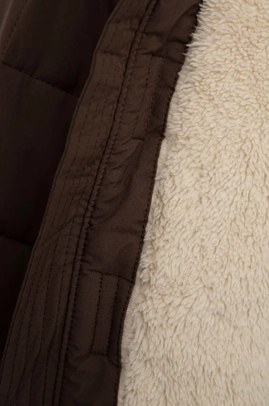 Detská bunda Abercrombie & Fitch  Základná látka: 100 % Polyester Podšívka: 100 % Polyester Výplň: 100 % Recyklovaný polyester
