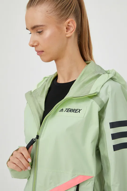 зелёный Противодождевая куртка adidas TERREX Utilitas