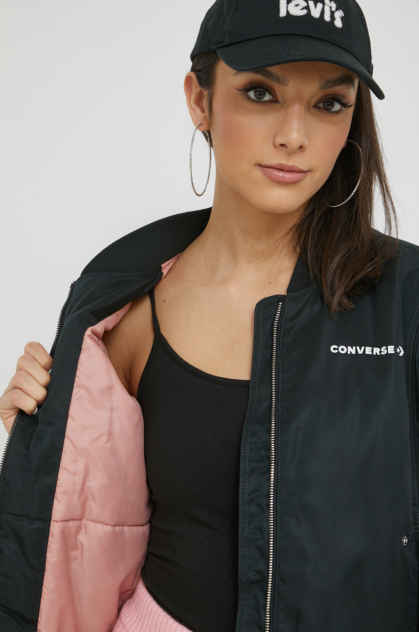 Куртка-бомбер Converse женский цвет чёрный зимняя | ANSWEAR.ua
