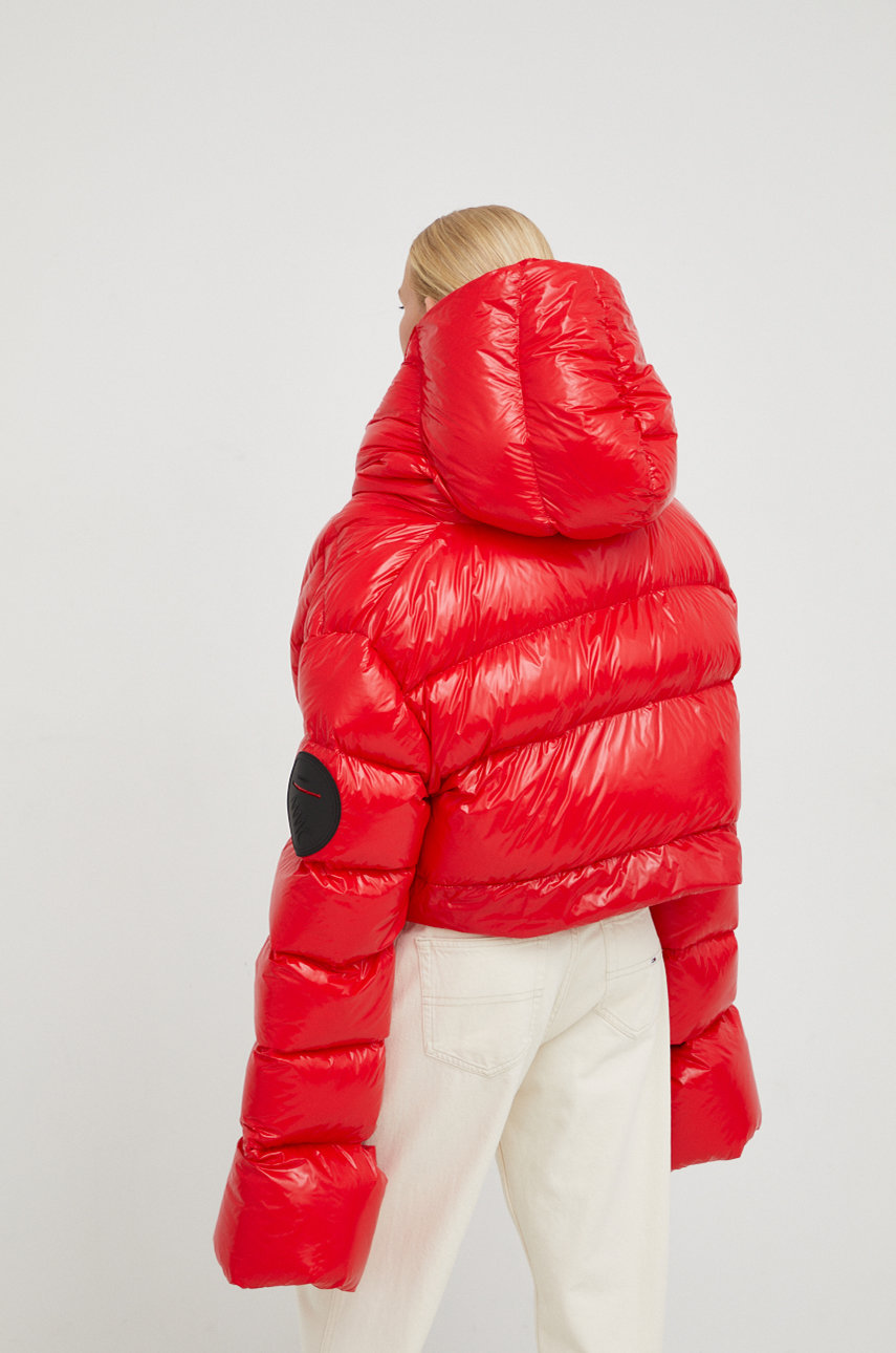 Péřová bunda MMC STUDIO Maffo Gloss Hlavní materiál: 100% Nylon Podšívka: 100% Nylon Výplň: 90% Chmýří, 10% Peří