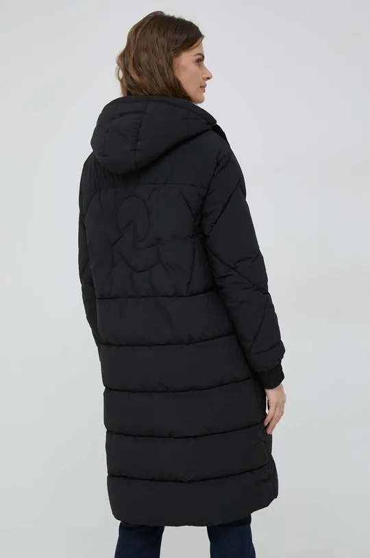 Куртка Invicta  Основной материал: 100% Полиэстер Подкладка: 100% Полиамид Наполнитель: 100% Переработанный полиэстер