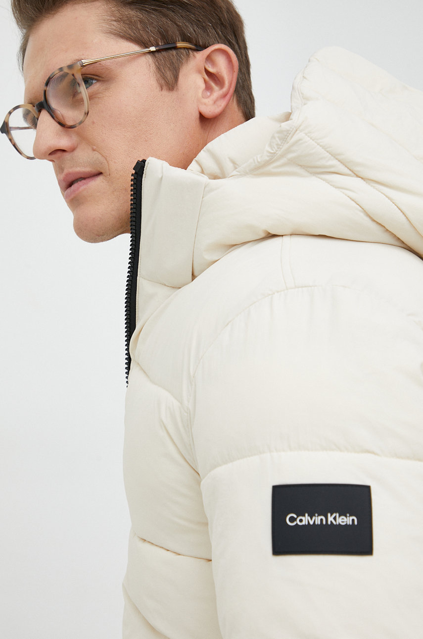 Куртка Calvin Klein мужская цвет бежевый зимняя | ANSWEAR.ua
