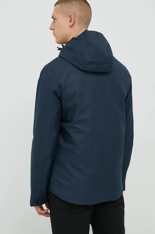Лыжная куртка 4F  Основной материал: 100% Полиэстер Подкладка: 100% Полиэстер Наполнитель: 100% Полиэстер