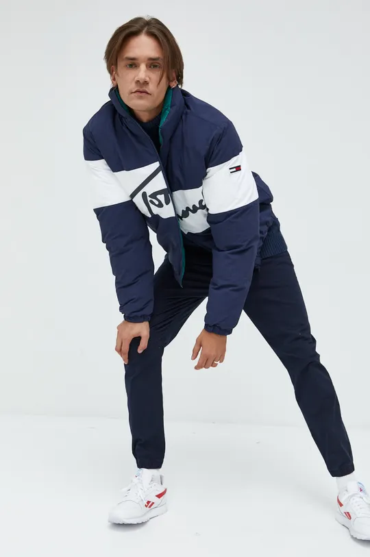 Tommy Jeans kurtka dwustronna Materiał zasadniczy: 100 % Poliamid, Wypełnienie: 100 % Poliester, Podszewka rękawów: 100 % Poliester