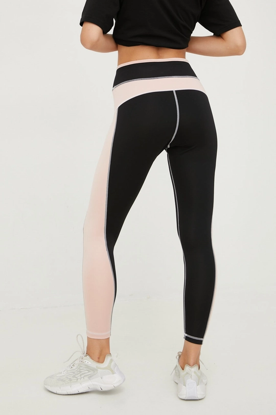 Puma edzős legging Modern Sports  Jelentős anyag: 85% poliészter, 15% elasztán Betétek: 100% poliészter