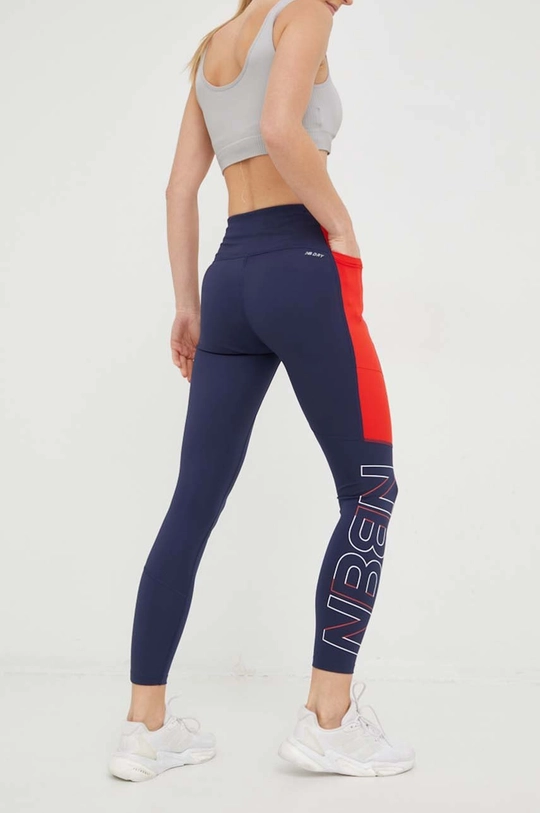 New Balance legging futáshoz  Anyag 1: 77% Újrahasznosított poliészter, 23% elasztán Anyag 2: 87% Újrahasznosított poliészter, 7% poliészter, 6% elasztán