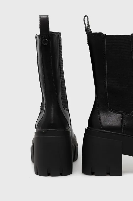 Δερμάτινες μπότες τσέλσι Steve Madden  Πάνω μέρος: Υφαντικό υλικό, Φυσικό δέρμα Εσωτερικό: Συνθετικό ύφασμα, Υφαντικό υλικό Σόλα: Συνθετικό ύφασμα