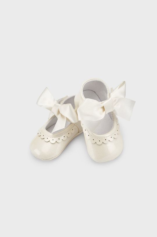 Mayoral Newborn buty niemowlęce kremowy