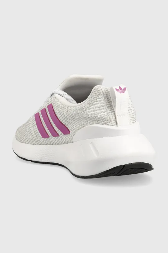 Дитячі черевики adidas Originals Swift Run  Халяви: Синтетичний матеріал, Текстильний матеріал Внутрішня частина: Текстильний матеріал Підошва: Синтетичний матеріал