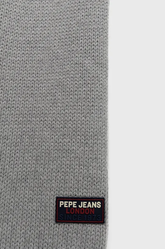 Kratki šal s primjesom vune Pepe Jeans siva
