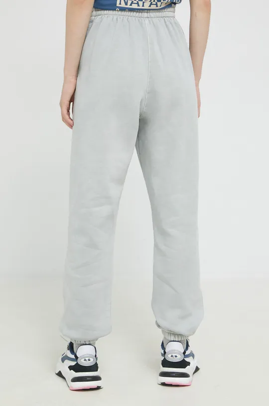 Спортивные штаны Reebok Classic  Основной материал: 70% Хлопок, 30% Полиэстер Подкладка кармана: 100% Хлопок