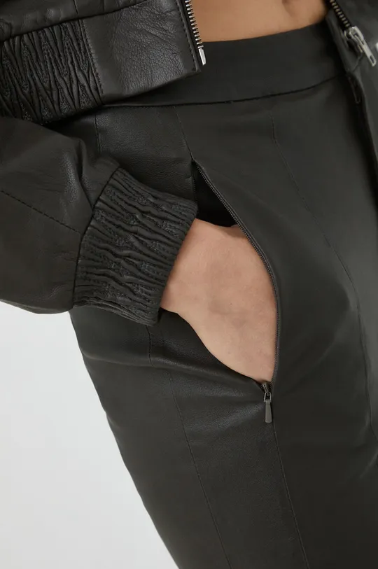 siva Usnjene hlače Gestuz Littia