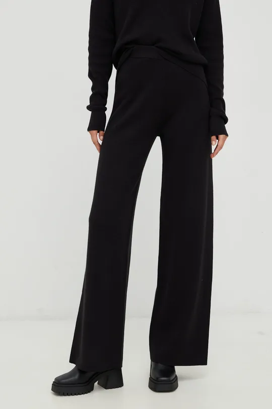 crna Hlače s primjesom vune Calvin Klein Ženski