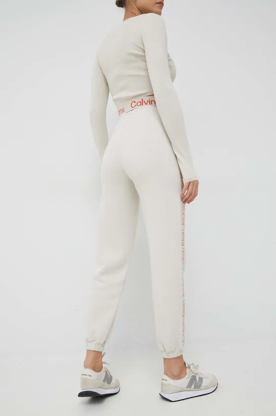 Παντελόνι φόρμας Calvin Klein Jeans  73% Βαμβάκι, 27% Πολυεστέρας