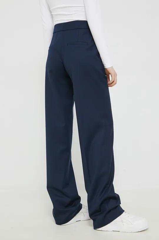 Μάλλινο παντελόνι HUGO  Κύριο υλικό: 99% Παρθένο μαλλί, 1% Σπαντέξ Φόδρα τσέπης: 100% Βαμβάκι